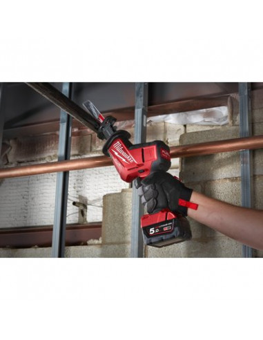 SCIE SABRE COMPACT FUEL18V 5AH MILWAUKEE 4933459885