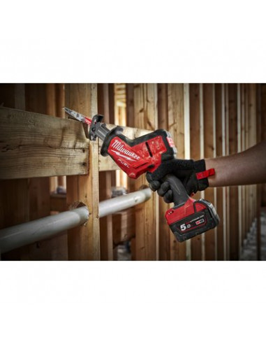 SCIE SABRE COMPACT FUEL18V 5AH MILWAUKEE 4933459885