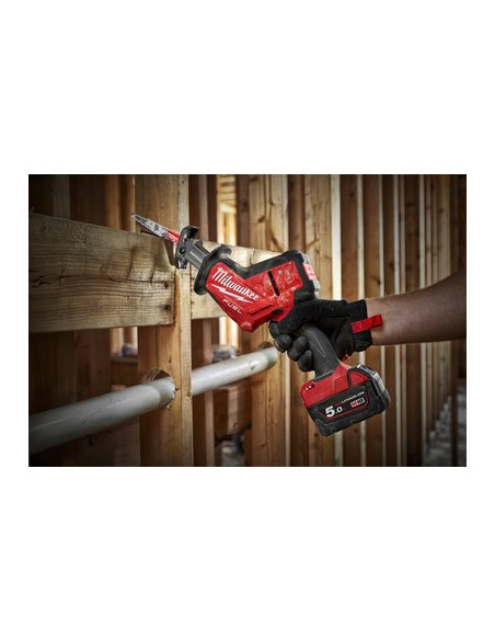SCIE SABRE COMPACT FUEL18V 5AH MILWAUKEE 4933459885