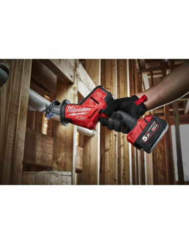 SCIE SABRE COMPACT FUEL18V 5AH MILWAUKEE 4933459885