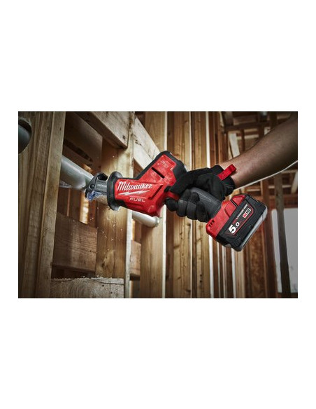 SCIE SABRE COMPACT FUEL18V 5AH MILWAUKEE 4933459885