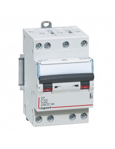 Disjoncteur DX³4500 6kA arrivée haute et sortie basse par borne à vis tétrapolaire 400V 32A courbe C 3 modules LEGRAND 406913