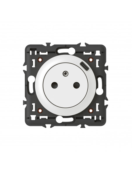Prise Surface Céliane avec prise USB Type-C livrée avec support et enjoliveur finition blanc LEGRAND 068127