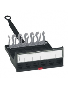 Cassette nue pour panneaux de brassage droits à équiper LCS³ LEGRAND 033755 2