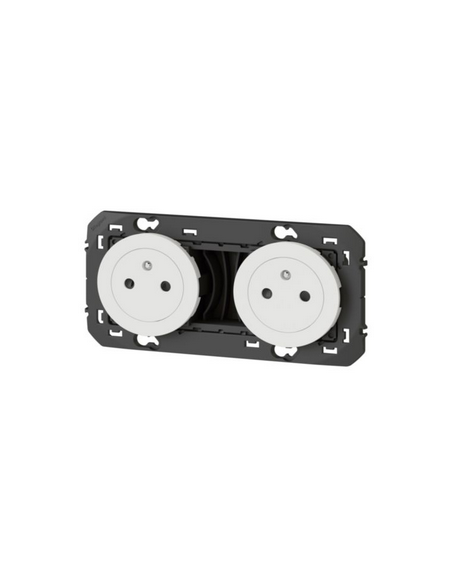 Double prise de courant 2P+T Surface Dooxie 16A précâblées finition blanc LEGRAND 600332