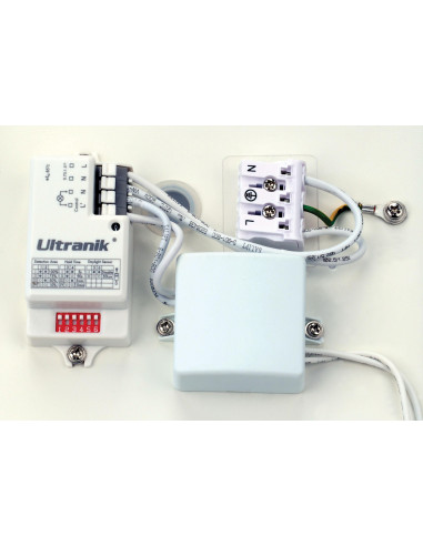C4 R- Plafonnier/Appl. Mur IP44 LED intég. 21W 4000K 1500lm, sensor intégré ARIC 50511