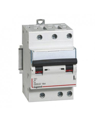 Disjoncteur DX³ 6000 vis/vis- 3P 400V~-20A 10kA courbe C peigne HX³ trad 4P 3M LEGRAND 407830